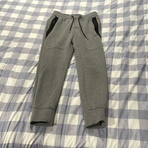 Men’s gray American eagle sweatpants